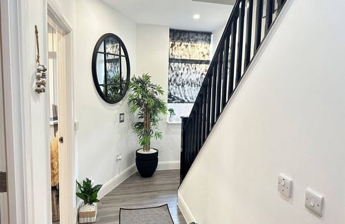 Cradley Apartment | Goodrich Mews Apartment in Dudley
