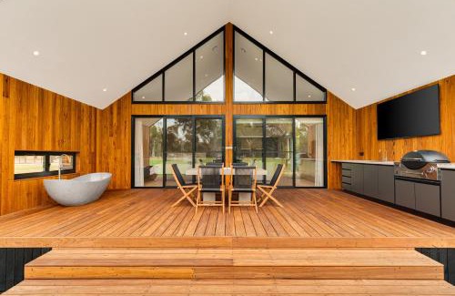 Torrumbarry House | Goolwa River Retreat