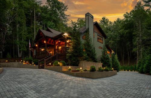Cherry Log House | Goose Island Retreat Luxurious Vacation Getaway