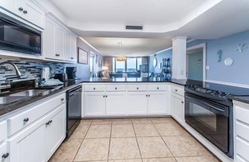 Destin Condo | 🏝️ Gorg VIEWS ⛱️ Beach setup FREE 1st of JUNE SALE