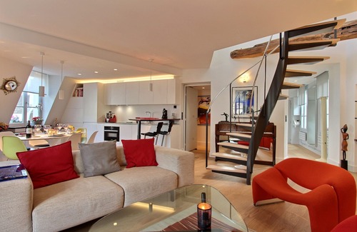 6th Arrondissement Apartment | Gorgeous 2 BD 2 BTH, with AC and nice view of St. Germain, insurance included