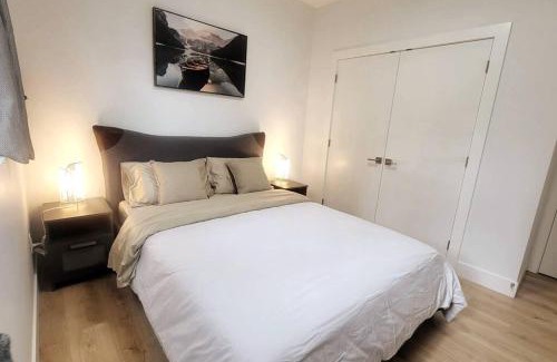Maple Ridge Apartment | Gorgeous 2 Bedrooms Suite Private entrane with patio-Free Parking
