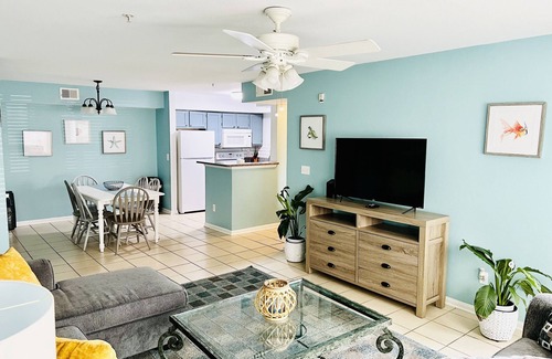 Indian Bayou Condo | Gorgeous 3 bed 2 bath condo with pool near beach