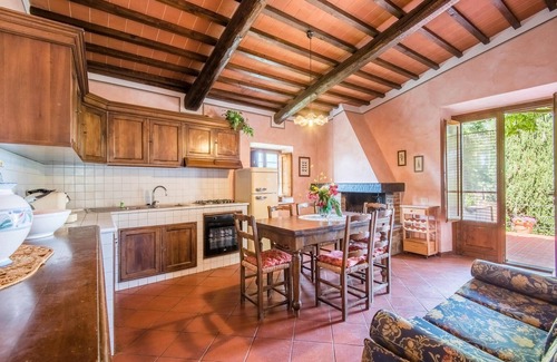 San Vivaldo Apartment | Gorgeous apartment in Montaione