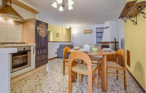 Varese Ligure Apartment | Gorgeous Apartment In Varese Ligure With Kitchen