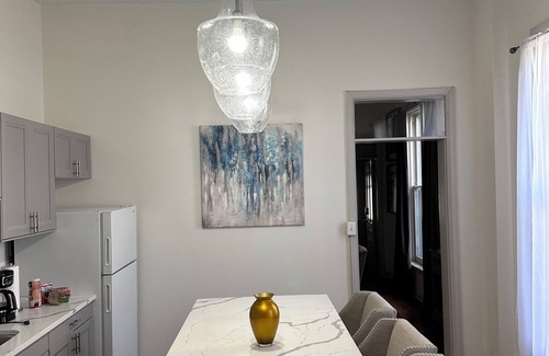 Dayton Condo | Gorgeous apt marble bath & kit 2 min from downtown 5 min to Dayton university