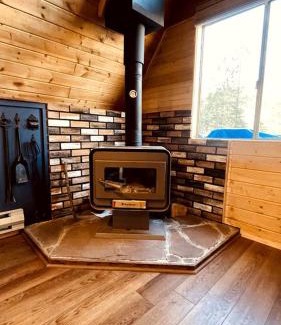Potato Patch House | Gorgeous Cabin with Fireplace and Stunning Forest Sights in Prescott, Arizona