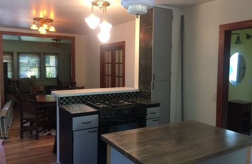 Piedmont Avenue House | Gorgeous cheerful 2br/2ba in great part of North Oakland