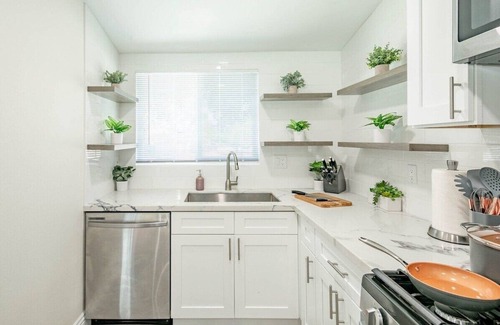 Bellflower House | Gorgeous & Comfy 3bd/2ba Ho · Gorgeous & Comfy 3bd/2ba Home By Disney/Beaches