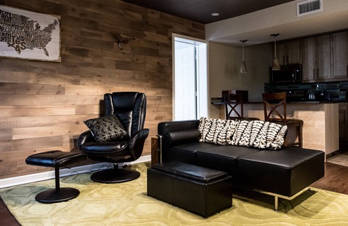 Allandale Condo | Gorgeous condo with great pool, massage chair!