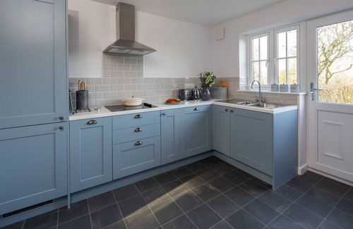 Buckland Newton Cottage | Gorgeous cottage with heated swimming pool