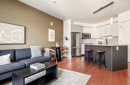 Chinatown Apartment | Gorgeous Downtown 1BR w/Gym & W/D, near South Station, by Blueground