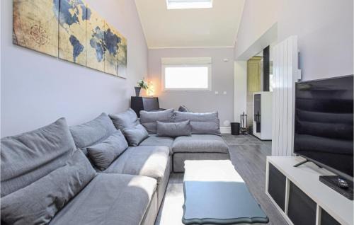 Saint-Martin-aux-Buneaux House | Gorgeous Home In St-Martin-Aux-Buneaux