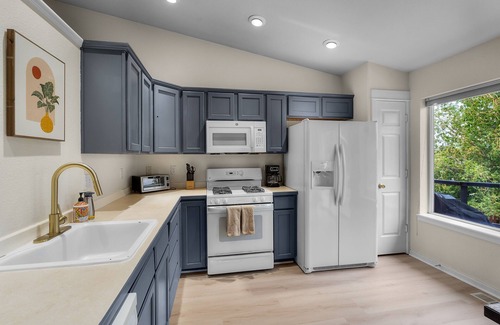 Boyd Acres House | GORGEOUS HOME 8 min drive to DT & walk to breweries