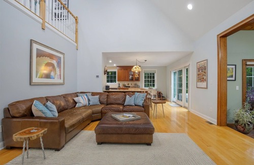 East Falmouth House | Gorgeous home close to everything! Dog-friendly.