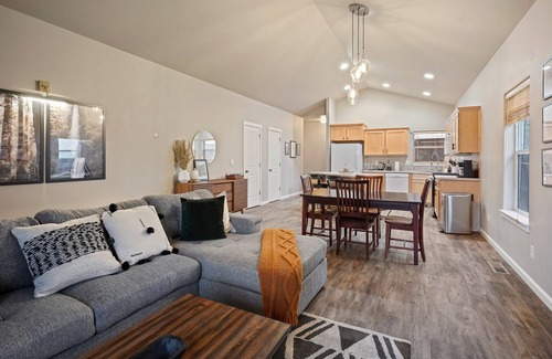 Boyd Acres House | Gorgeous Home! Great Location!