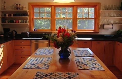 Aquinnah House | Gorgeous Home in Aquinnah, Walk to the Beach, AIR CONDITIONING