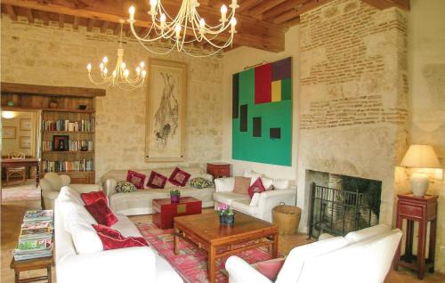 Beauville House | Gorgeous Home In Beauville