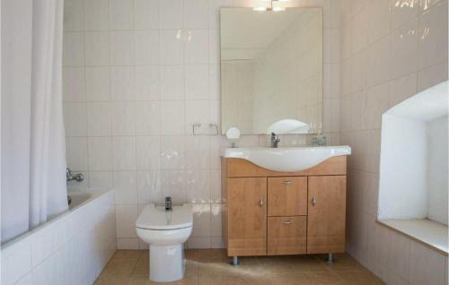 El Masroig House | Gorgeous Home In El Masroig With Wifi