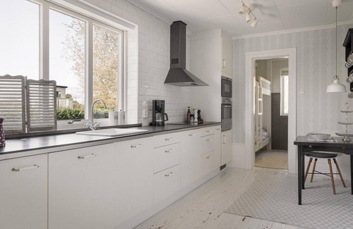 Listarum House | Gorgeous home in Gärsnäs with WiFi