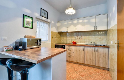 Krasic House | Gorgeous home in Mirkopolje with WiFi