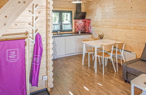 Mrzezyno House | Gorgeous home in Mrzezyno with WiFi