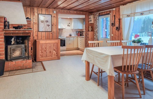 Orsa House | Gorgeous home in Orsa with kitchen