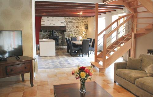 Pleudihen-sur-Rance House | Gorgeous Home In Pleudihen Sur Rance