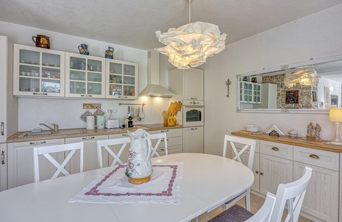 Selina House | Gorgeous home in Selina