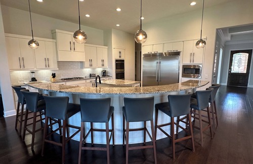 Tomball House | Gorgeous Home in The Woodlands - Creekside
