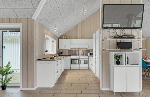 Lohals House | Gorgeous home in Tranekær with sauna