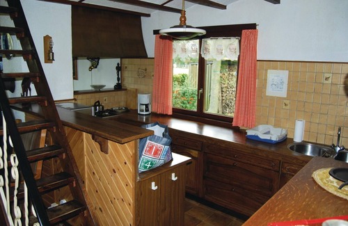 Wachtebeke House | Gorgeous home in Wachtebeke with WiFi