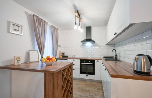 Gornji Mihaljevec House | Gorgeous home in Zelezna Gora with WiFi
