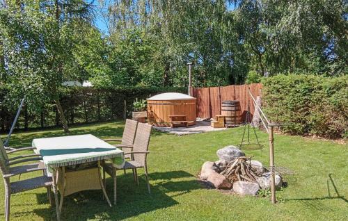 Ostrow Wielki House | Gorgeous Home In Zalewo With Lake View