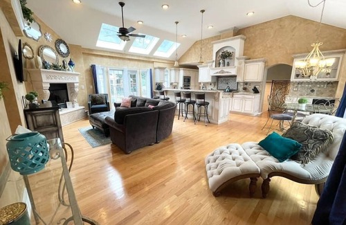 Rotterdam House | π₯ Gorgeous Home with HOT TUB, GYM and Pool β²