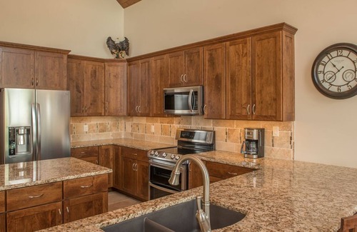 Newport House | Gorgeous Lakefront Villa near the Smokies, On Douglas Lake!