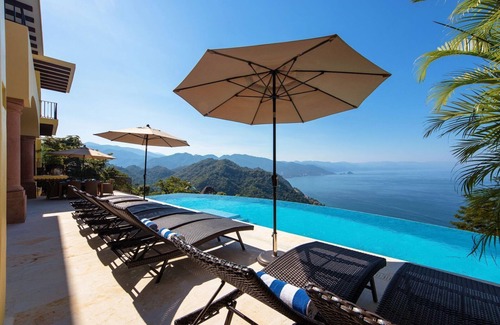 Conchas Chinas Villa | Gorgeous luxury villa great location amazing views full staff & transfers incl.