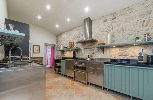 Lauzerte House | Gorgeous Medieval Village House