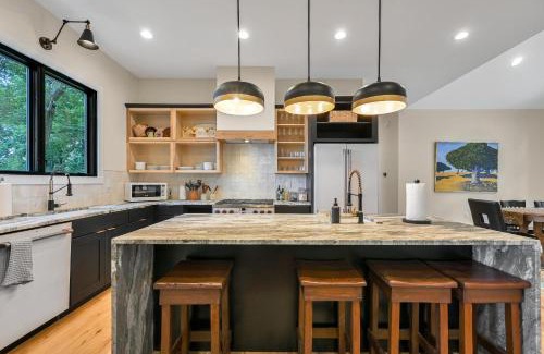 Mill Spring House | Gorgeous Modern Mountain Home