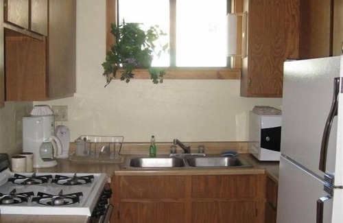 Red River Apartment | Gorgeous Mountain Views in Downtown Red River