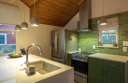 Mueller Apartment | Gorgeous, one-bedroom garage apartment in a quiet neighborhood