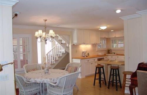 Coronado House | Gorgeous, Peaceful Two Story Cottage with Private Fenced Yard - Great Location!