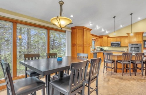 Plymouth House | Gorgeous private home hidden in the woods. Can sleep 11 guests