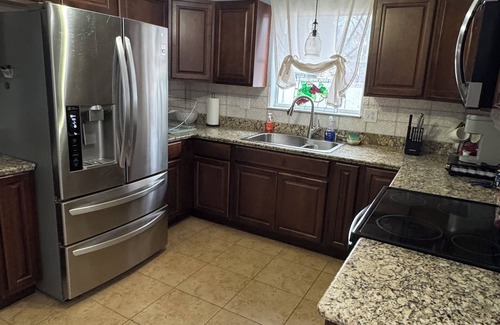 Uvalde House | Gorgeous quiet and cozy 3 bedroom/2 bathroom home awaits you!