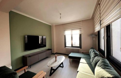 Galata Apartment | Gorgeous Sea View Apartment in Central Karaköy 4BR, 2BA, AC