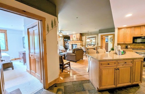 River Run Condo | Gorgeous Ski-in Ski-out by Dining & Shops