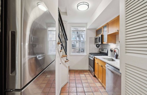 West End Apartment | Gorgeous small historic home next to GWU