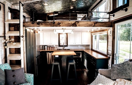 Burbank House | Gorgeous Tiny House, Peaceful Hills, Amazing Views