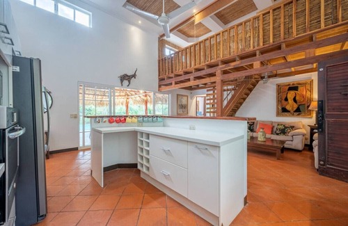 Canafistula Cottage | Gorgeous Tropical Villa, guest Home, Pool, Garden