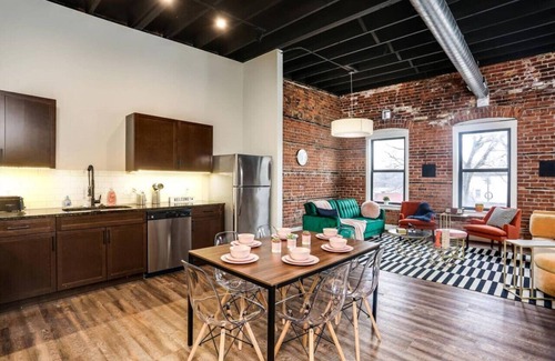 Detroit Apartment | Gorgeus One Of A Kind Loft Minutes From Downtown